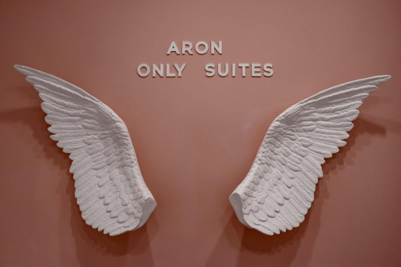 Aron Only Suites Bed And Breakfast Pescara Exterior photo